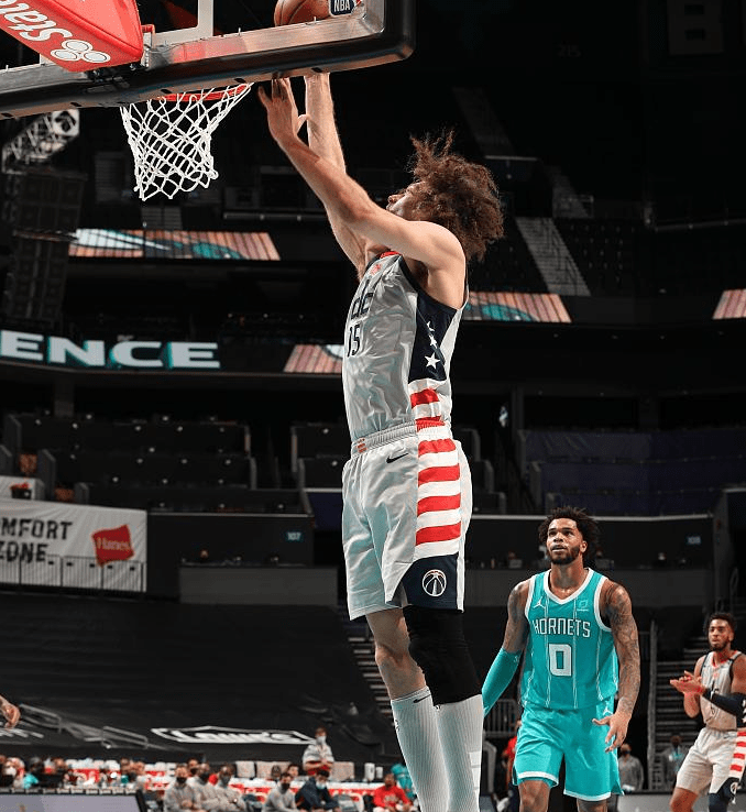 集结日体能课后，埃因霍温伤情更新备战全明星赛，更衣室稳定，纪律约束更严格的简单介绍