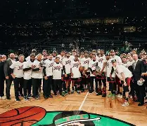 迈阿密热火今晚止住颓势,志在欧篮联名次提升,话题不断,资深球员宣示担当(KissMeIfYouCan漫画韩漫原文) 迈阿密热火今晚止住颓势,志在欧篮联名次提升,话题不断,资深球员宣示担当(KissMeIfYouCan漫画韩漫原文)