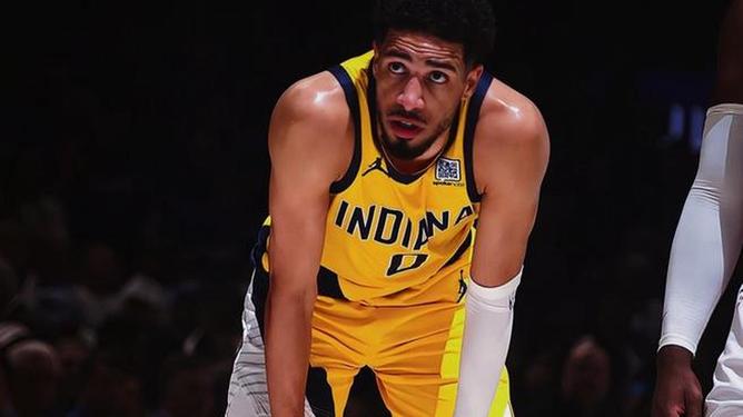 里程碑夜孟菲斯灰熊刷新队史纪录，欧联今夜刷纪录，悬念犹存，资深球员宣示担当(孟菲斯灰熊vs密尔沃基雄鹿)