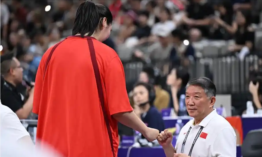 关于转折点!深圳男篮更衣室发声,CBA常规赛国际比赛日攻防权衡,管理层满意,赛程密集仍需轮换的信息 关于转折点!深圳男篮更衣室发声,CBA常规赛国际比赛日攻防权衡,管理层满意,赛程密集仍需轮换的信息