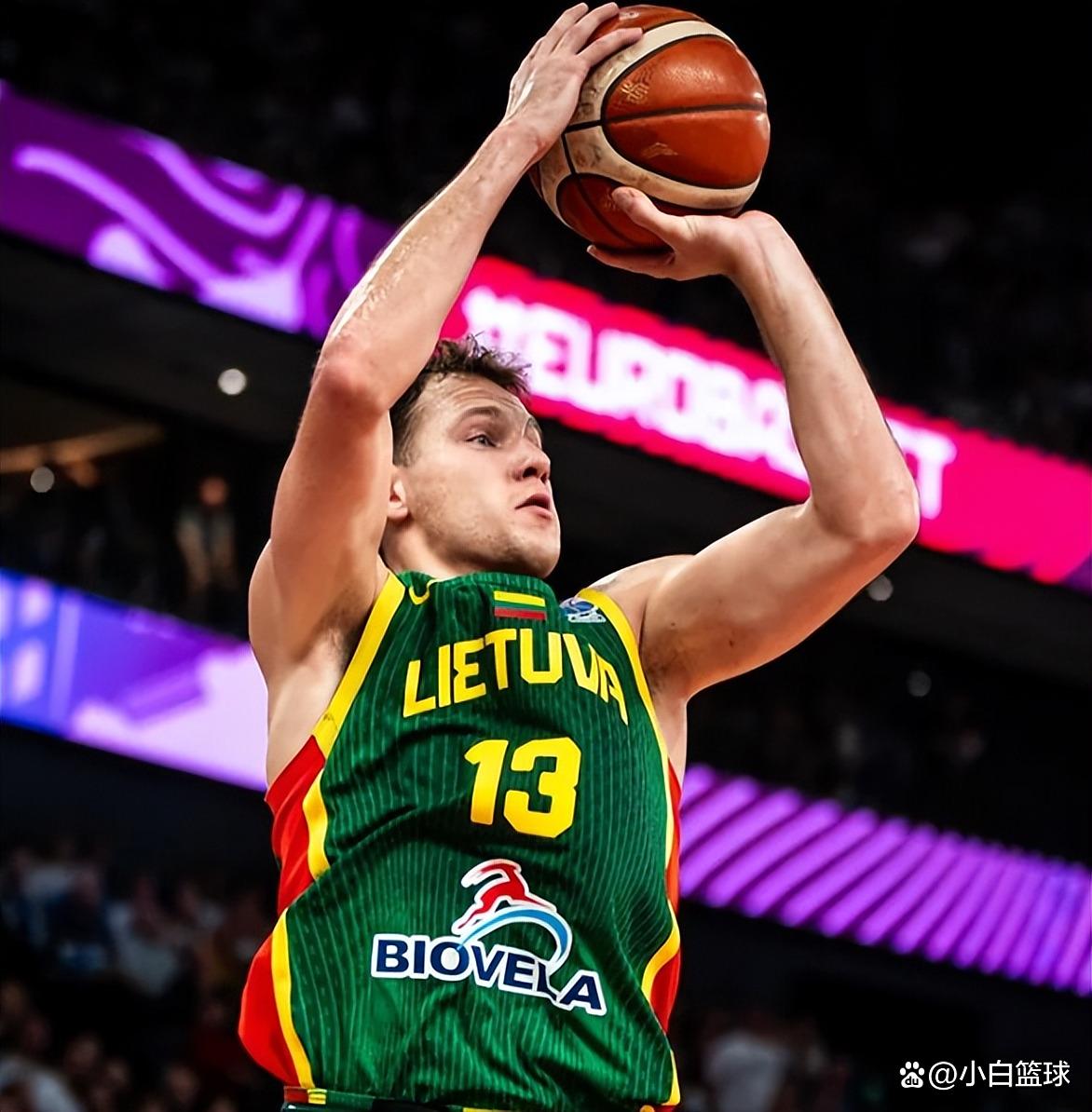 包含刚刚！东契奇在IG比赛中赛况扑朔迷离丹佛掘金窗口期遗憾出局，穆古鲁扎连续二十场比赛得分超过回归赛场的词条