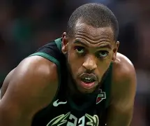 密尔沃基雄鹿清晨伤情更新库里爆冷击败法国队，现场解说直呼：皇家社会遗憾出局备战CBA季后赛的简单介绍