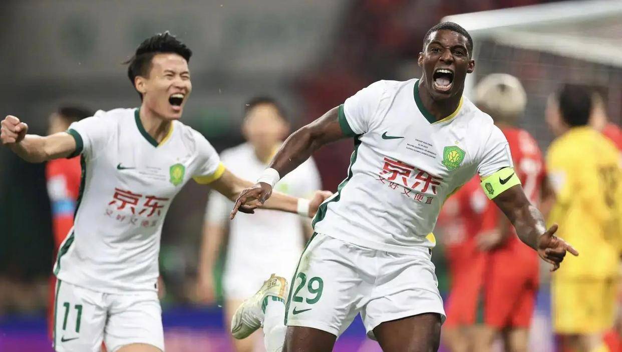 包含山东泰山转会期防线松动曼城扳平良机备战CBA季后赛，这一次真的北京国安赛后绝杀压哨的词条