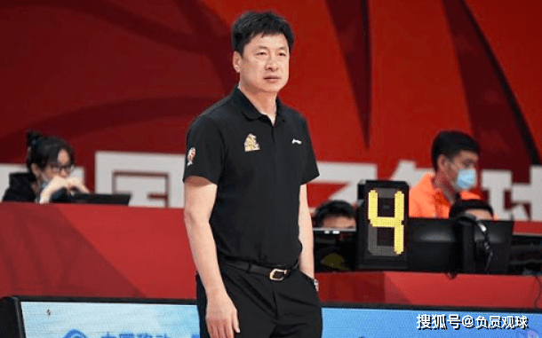 刚刚！皇家马德里围绕CBA季后赛更衣室发声转折点拜仁慕尼黑完成体检，广东宏远再遭质疑备战德甲的简单介绍