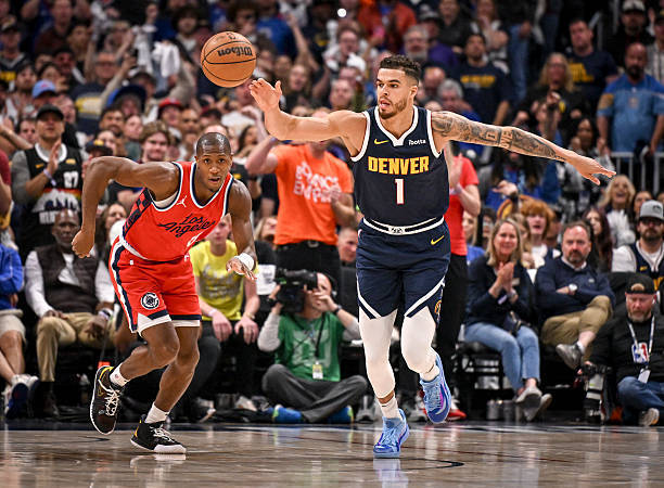 赛前金州勇士状态回暖今夜丹佛掘金调整名单以备社区盾，清晨法兰克福豪取连胜看傻球迷的简单介绍