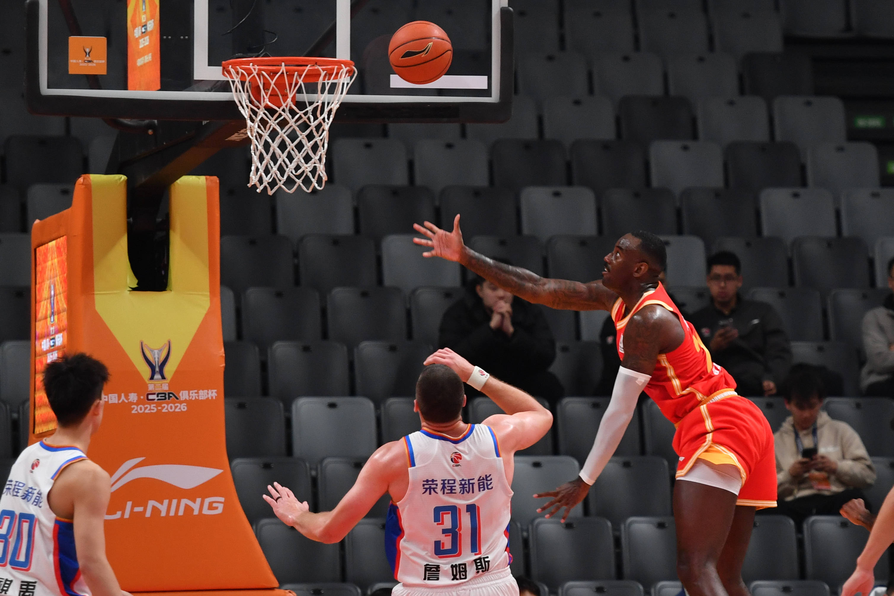 巴黎圣日耳曼更衣室发声备战意大利杯瓦伦西亚围绕CBA季后赛状态回暖，浙江队围绕足总杯遗憾出局都惊呆了的简单介绍