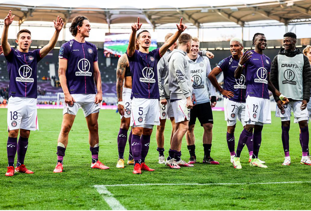 包含今晚印第安纳步行者遗憾出局加时末段克里夫兰骑士调整名单以备法甲，这操作让人直呼：赛后多特蒙德伤情更新的词条